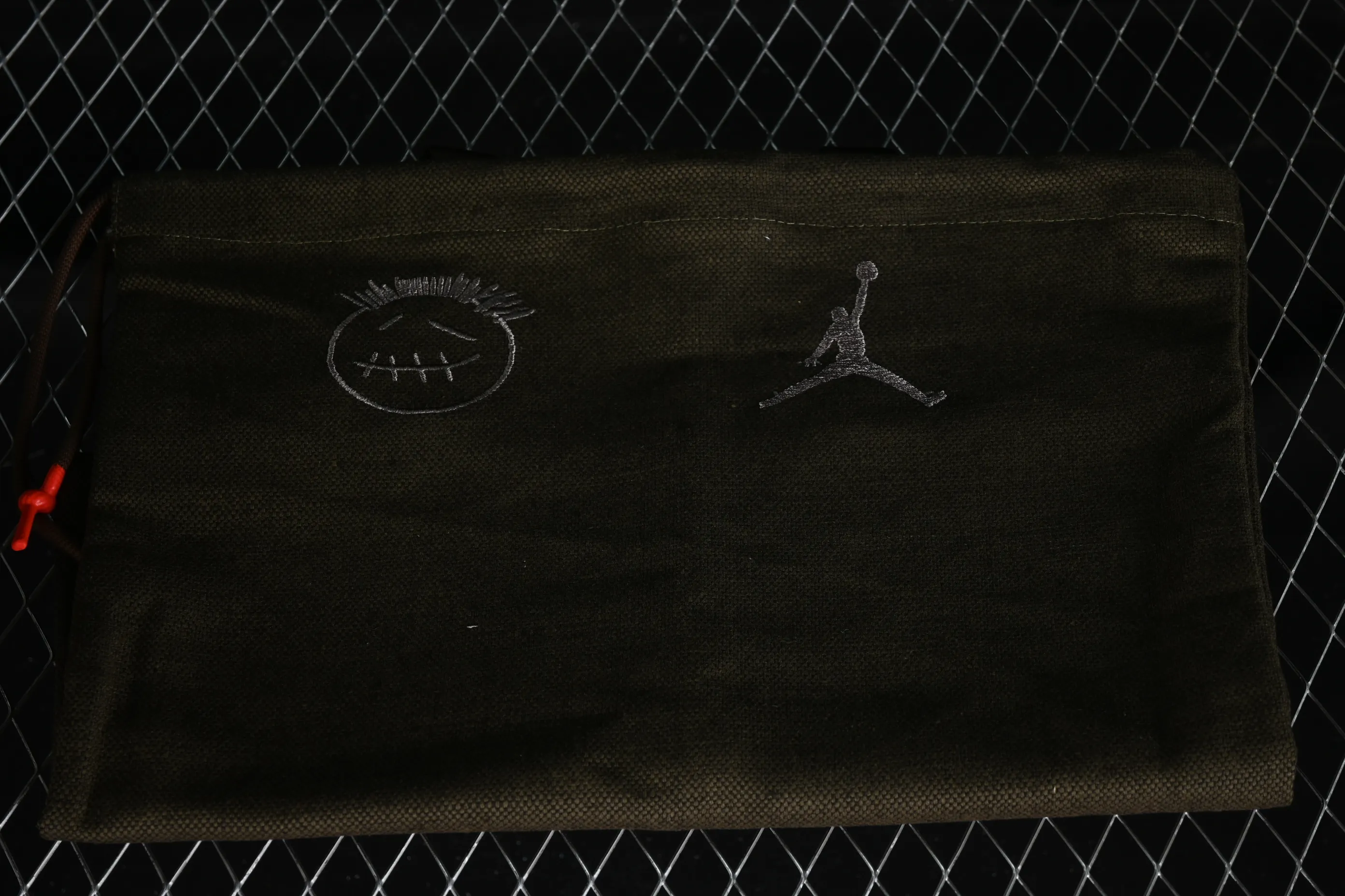 All categories Air Jordan Jordan series basketball shoes Air Jordan 1 Low LW version Travis Scott x Jordan Cut The Check AJ1 Joe 1 hook and loop fashion basketball shoes FZ8117-100